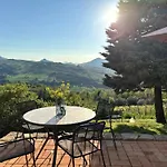 Verdicchio - With Wellness For Winelovers Cupramontana
