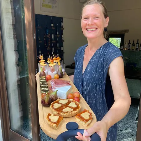Couette-café Verdicchio - With Wellness For Winelovers *